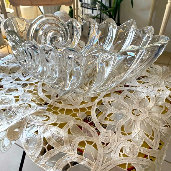 MIKASA OCEAN WAVE BUFFET BOWL - Picture 4 of 6